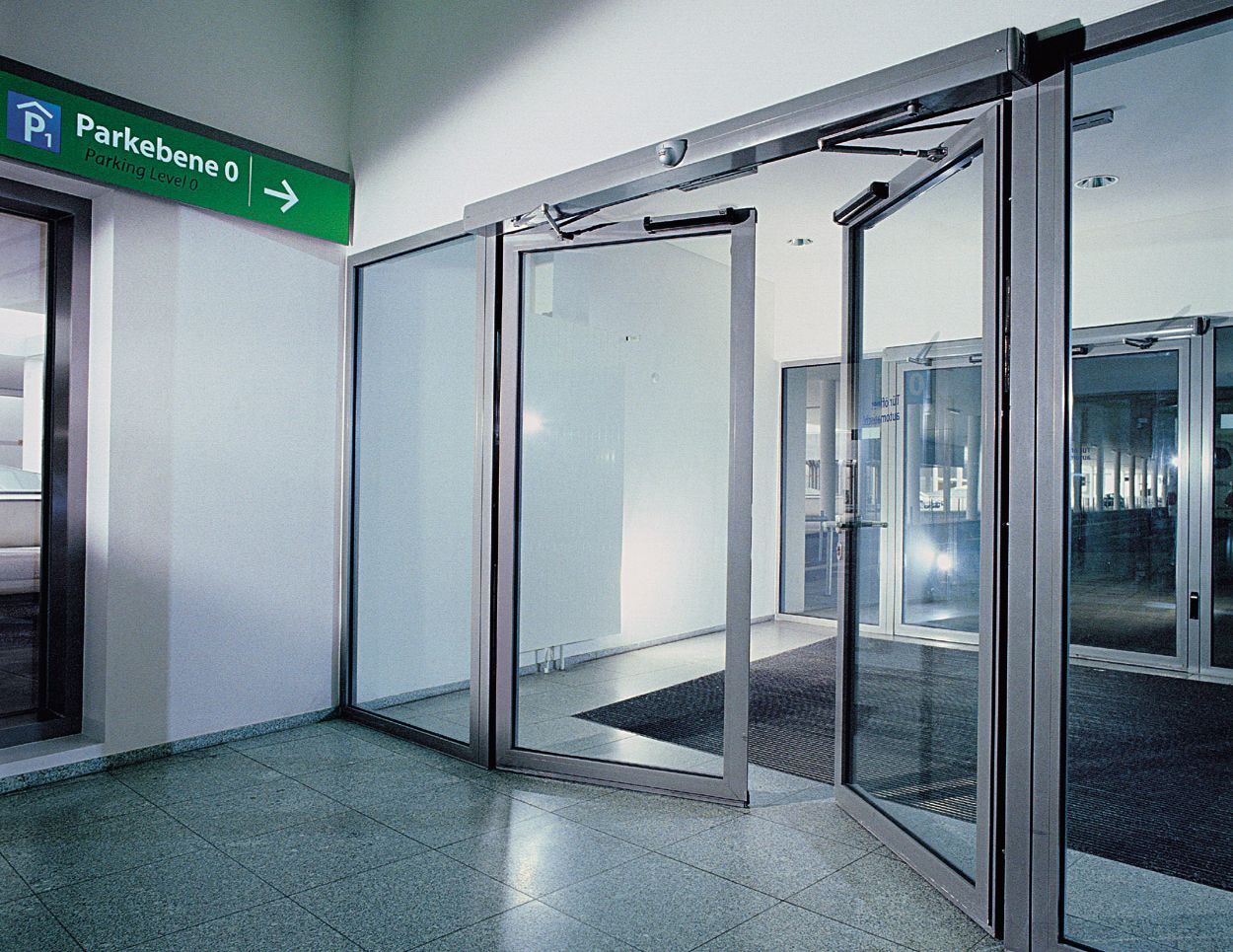Seguridad en puertas automáticas | Puertas y Automatismos Enric
