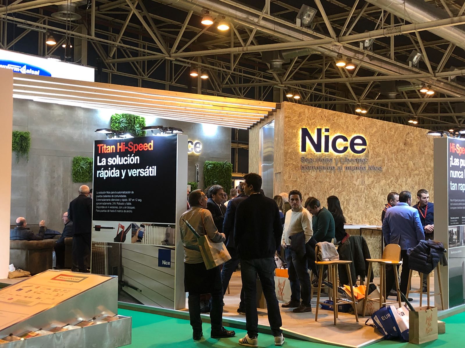 Puertas y Automatismos Enric - Manteniment de Portes de Parking